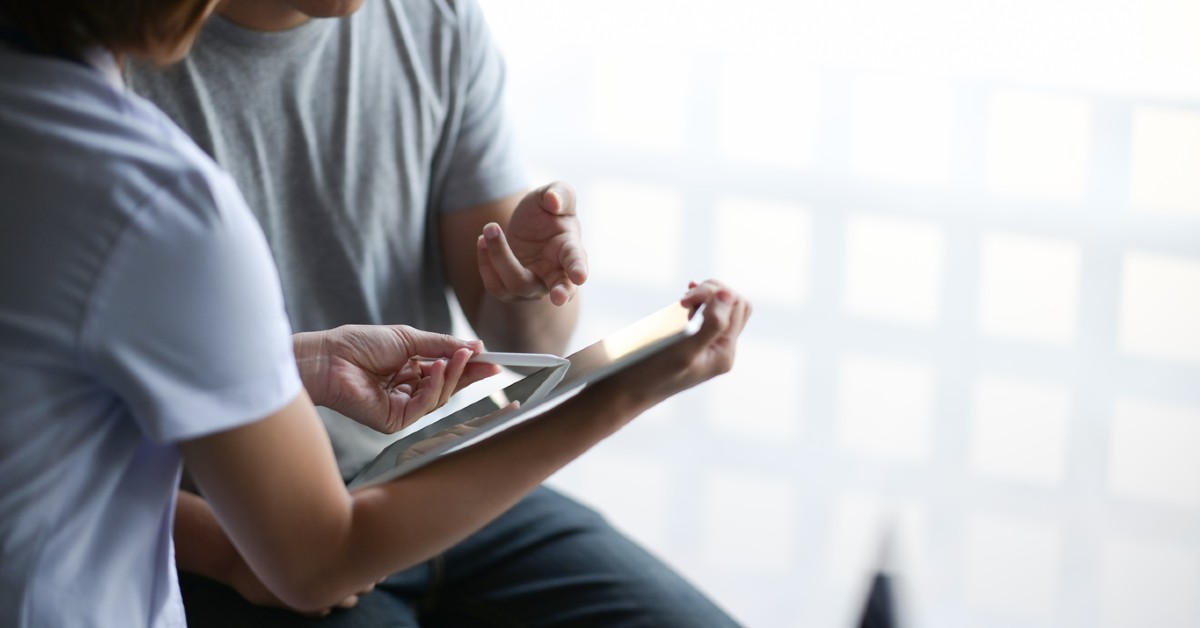 The ultimate document management system features guide